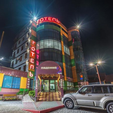 Hotel Pivdenniy Lemberg Exterior foto