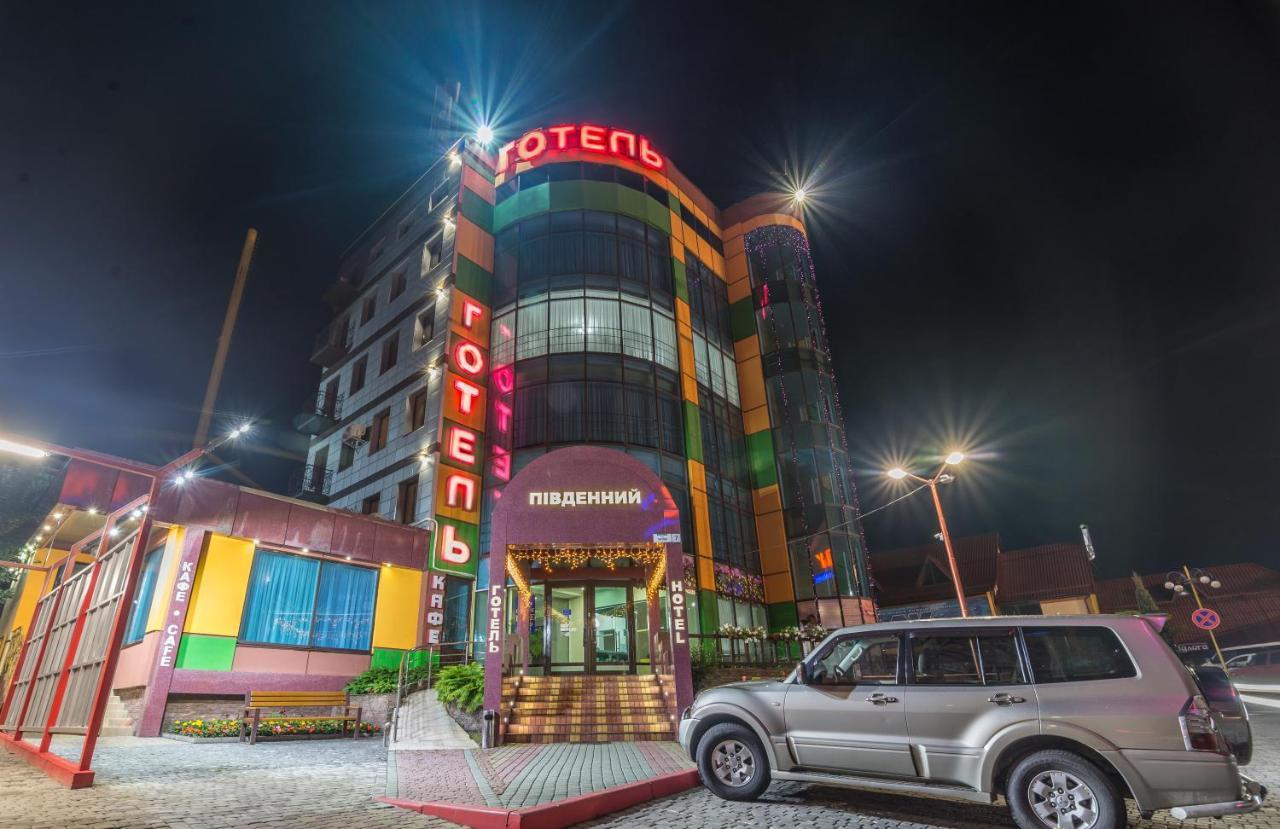 Hotel Pivdenniy Lemberg Exterior foto